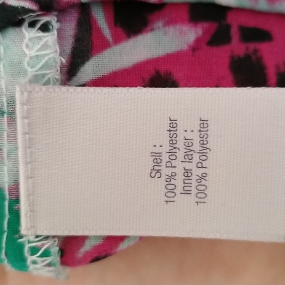 GUC Jennifer Lopez Size 1X Colourful Light Weight Fly Away Back Top - Picture 9 of 11